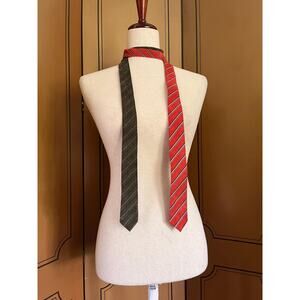 Bundle of 2 thin neckties in suede with stripes